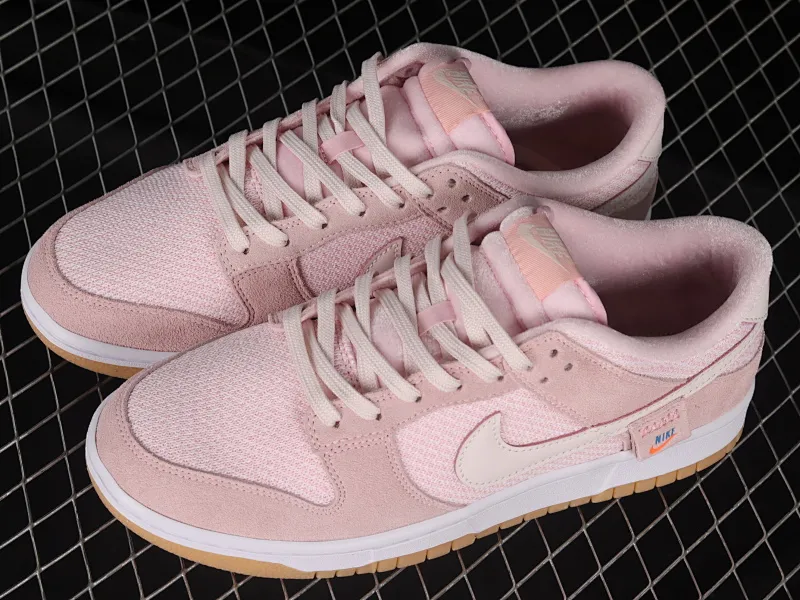 All categories Nk SB Dunk series Nk SB Dunk Low low-top sneakers F version Nk Dunk Low "Teddy Bear" pink teddy bear SB low-top sports and leisure sneakers DZ5318-640